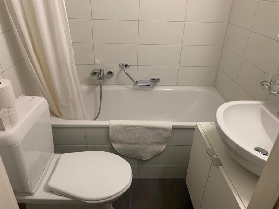 Beautiful Studio 2 Minutes From The Train Station Apartment Lausanne Exterior foto